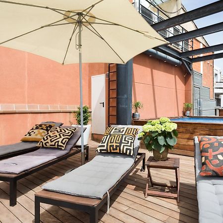 My Space Emirates - Fully Equipped Apartments Near The Beach With Shared Pool Барселона Екстериор снимка