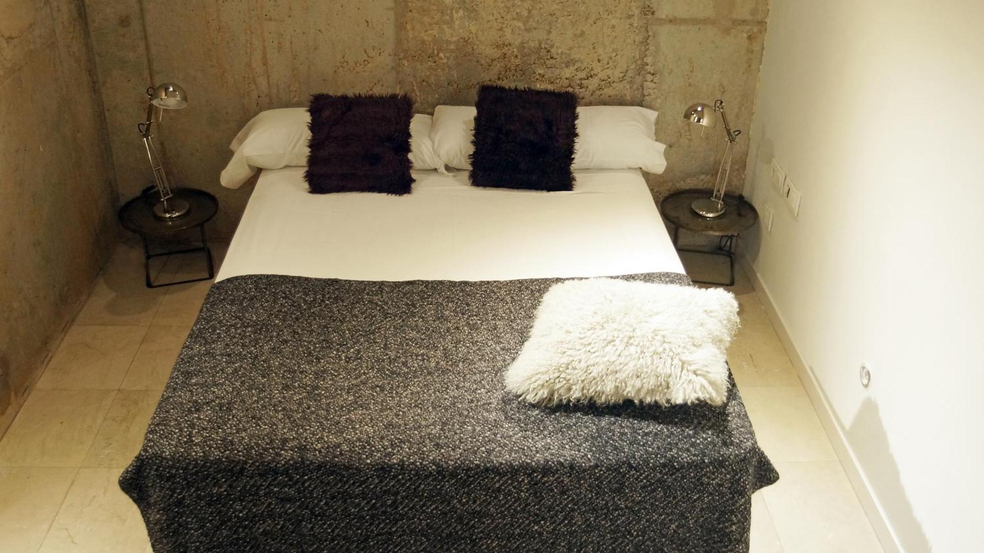 My Space Emirates - Fully Equipped Apartments Near The Beach With Shared Pool Барселона Стая снимка