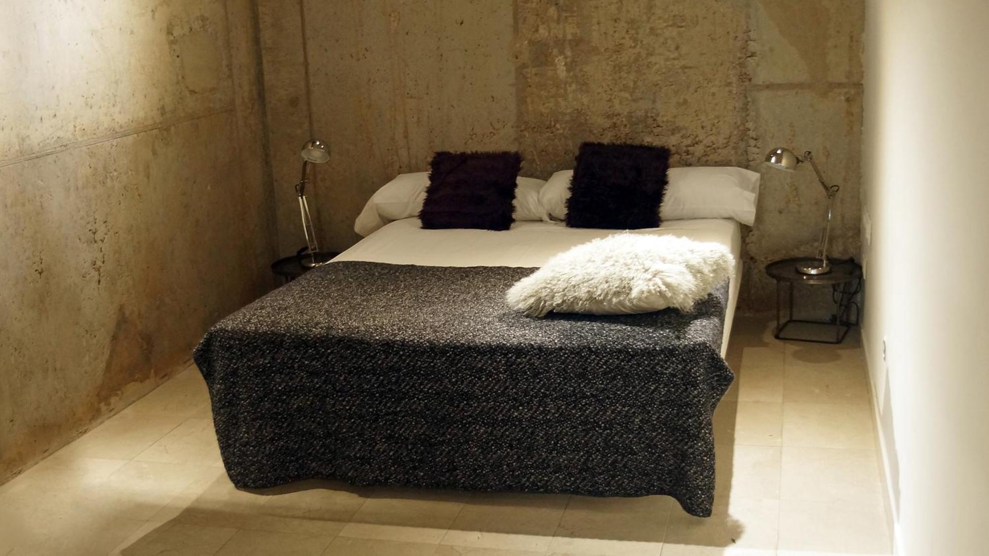 My Space Emirates - Fully Equipped Apartments Near The Beach With Shared Pool Барселона Стая снимка