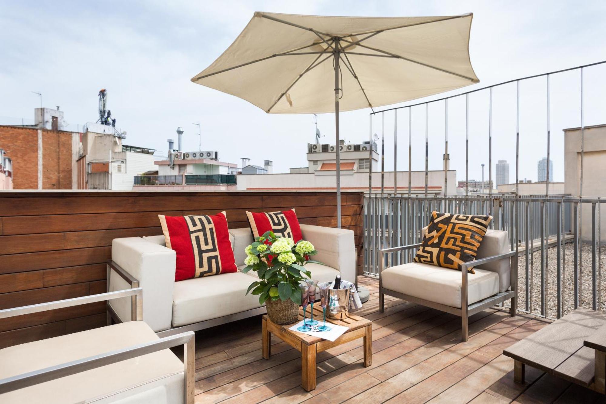 My Space Emirates - Fully Equipped Apartments Near The Beach With Shared Pool Барселона Екстериор снимка