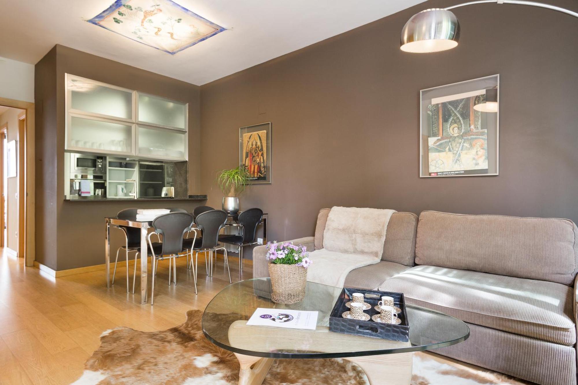 My Space Emirates - Fully Equipped Apartments Near The Beach With Shared Pool Барселона Екстериор снимка