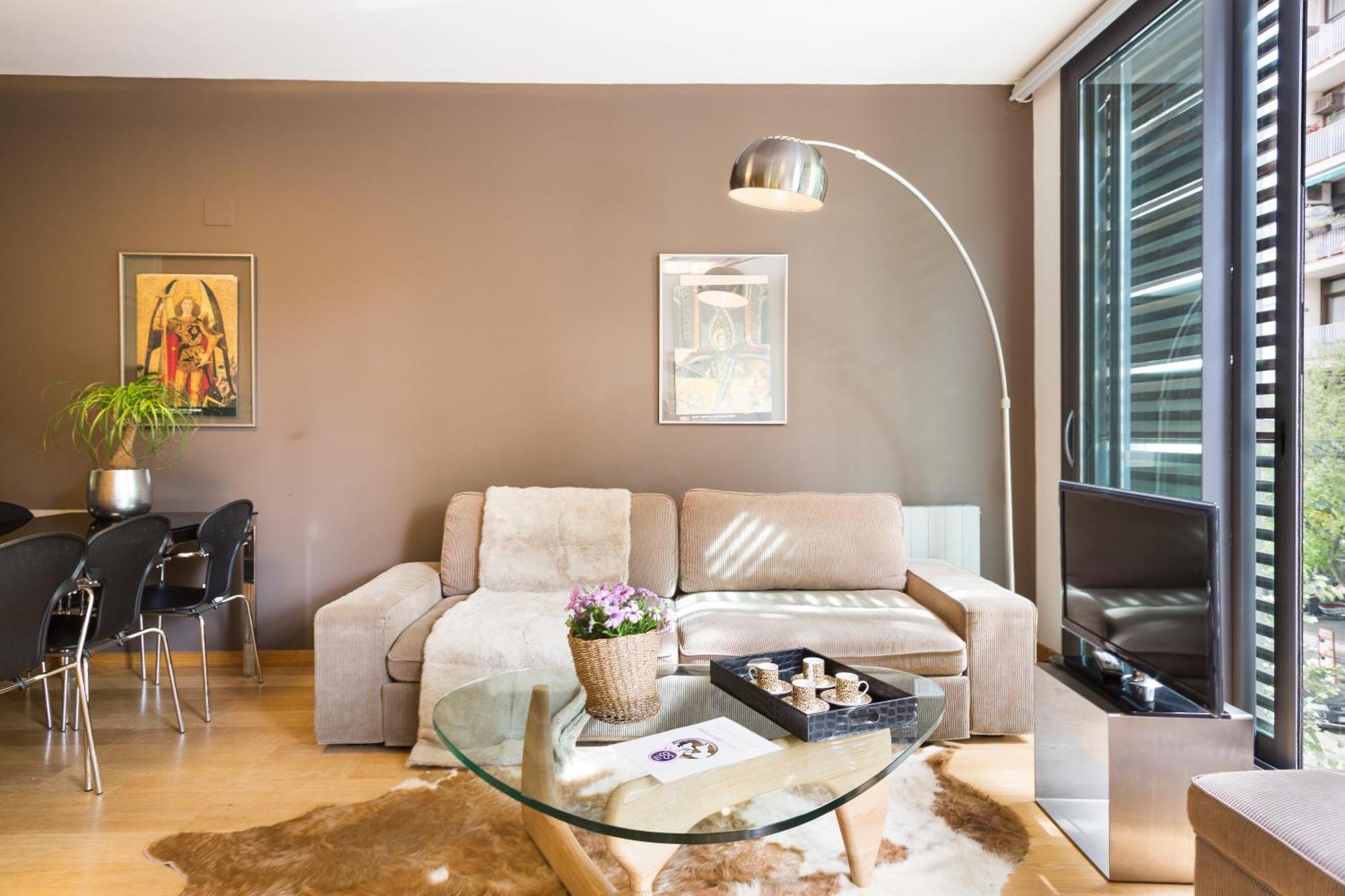 My Space Emirates - Fully Equipped Apartments Near The Beach With Shared Pool Барселона Екстериор снимка