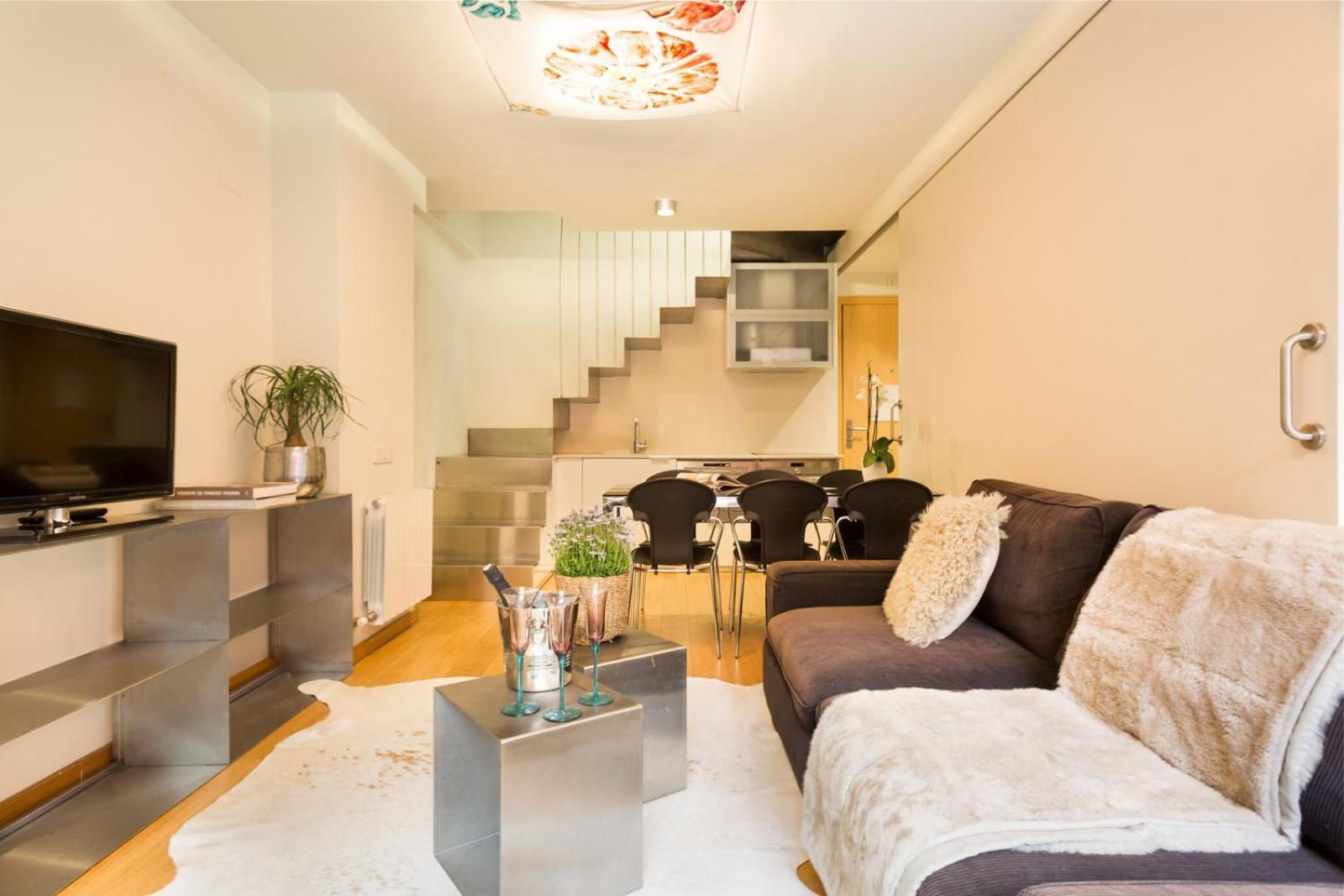 My Space Emirates - Fully Equipped Apartments Near The Beach With Shared Pool Барселона Екстериор снимка