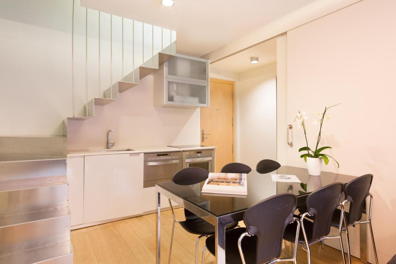 My Space Emirates - Fully Equipped Apartments Near The Beach With Shared Pool Барселона Екстериор снимка
